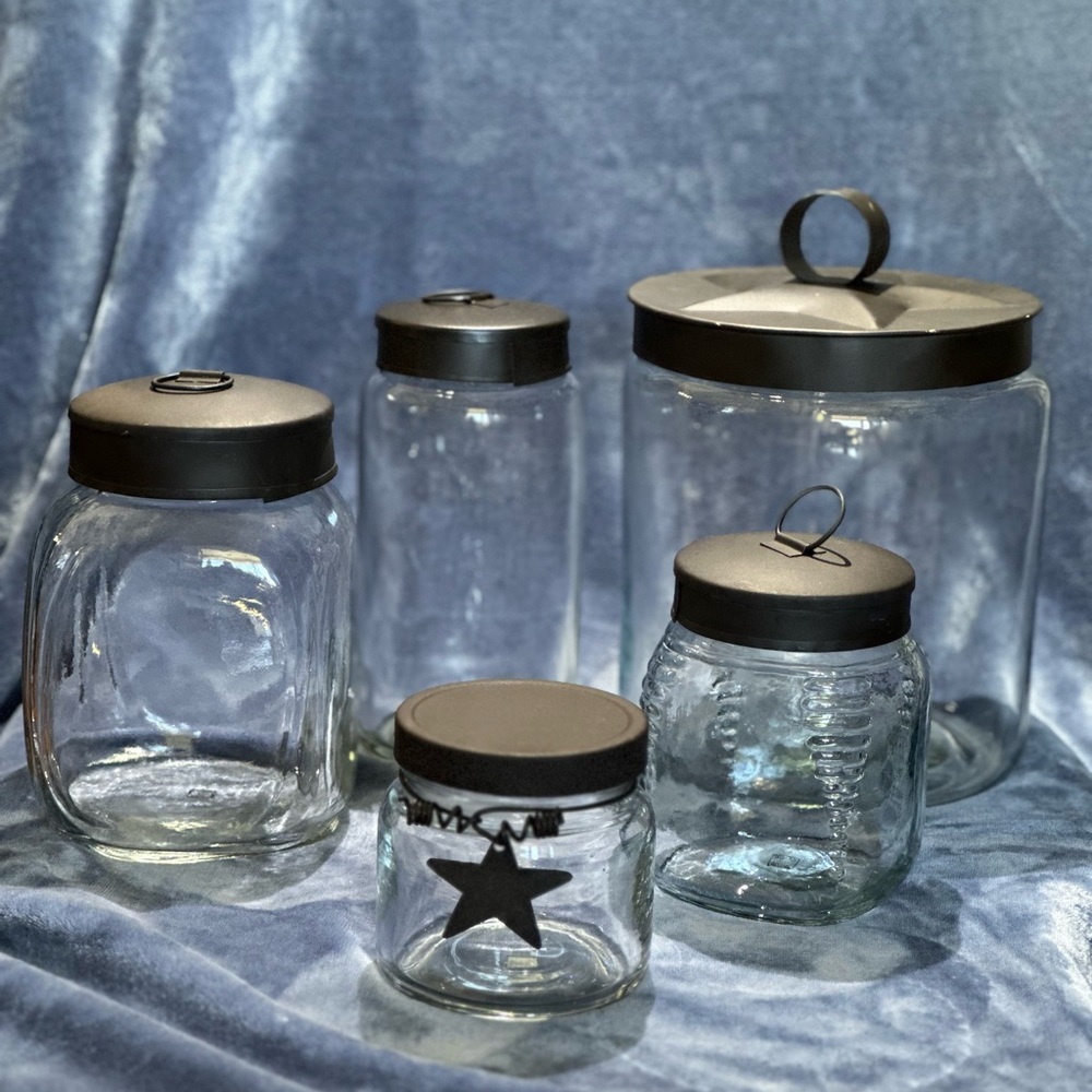 Set of 5 glass jars with metal lids